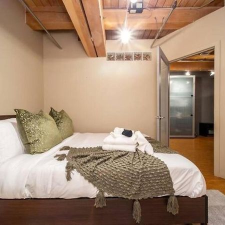 אדמונטון Historic Jd Loft, Near Ice District, Rogers Place, Ug Parking מראה חיצוני תמונה