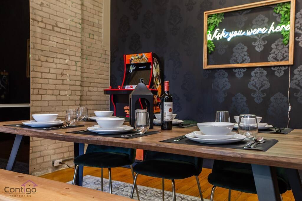 אדמונטון Historic Jd Loft, Near Ice District, Rogers Place, Ug Parking מראה חיצוני תמונה