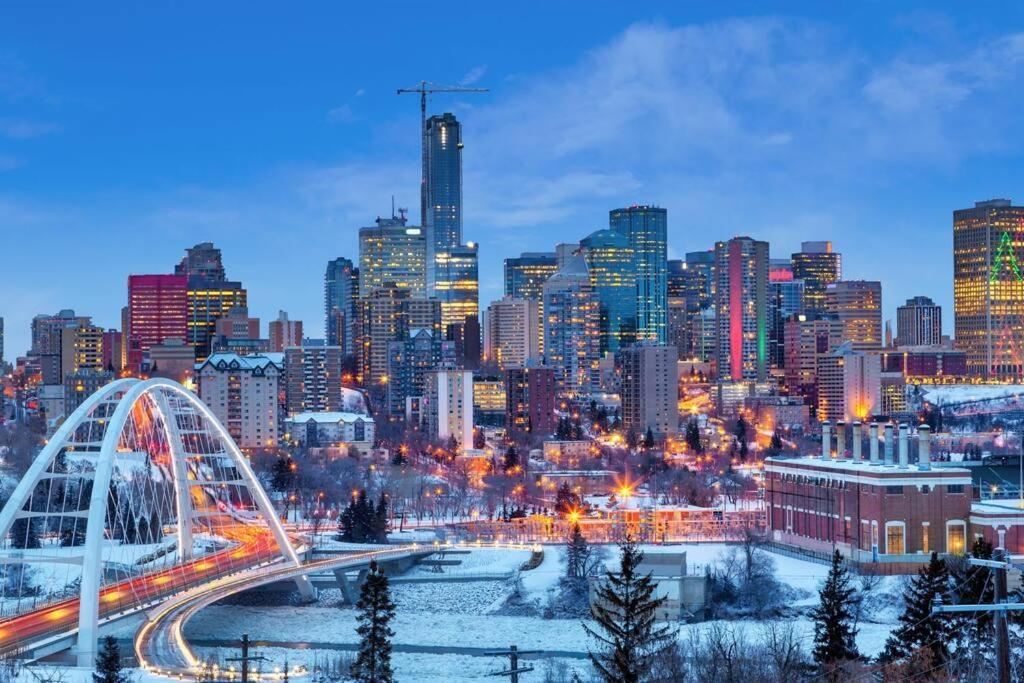 אדמונטון Historic Jd Loft, Near Ice District, Rogers Place, Ug Parking מראה חיצוני תמונה
