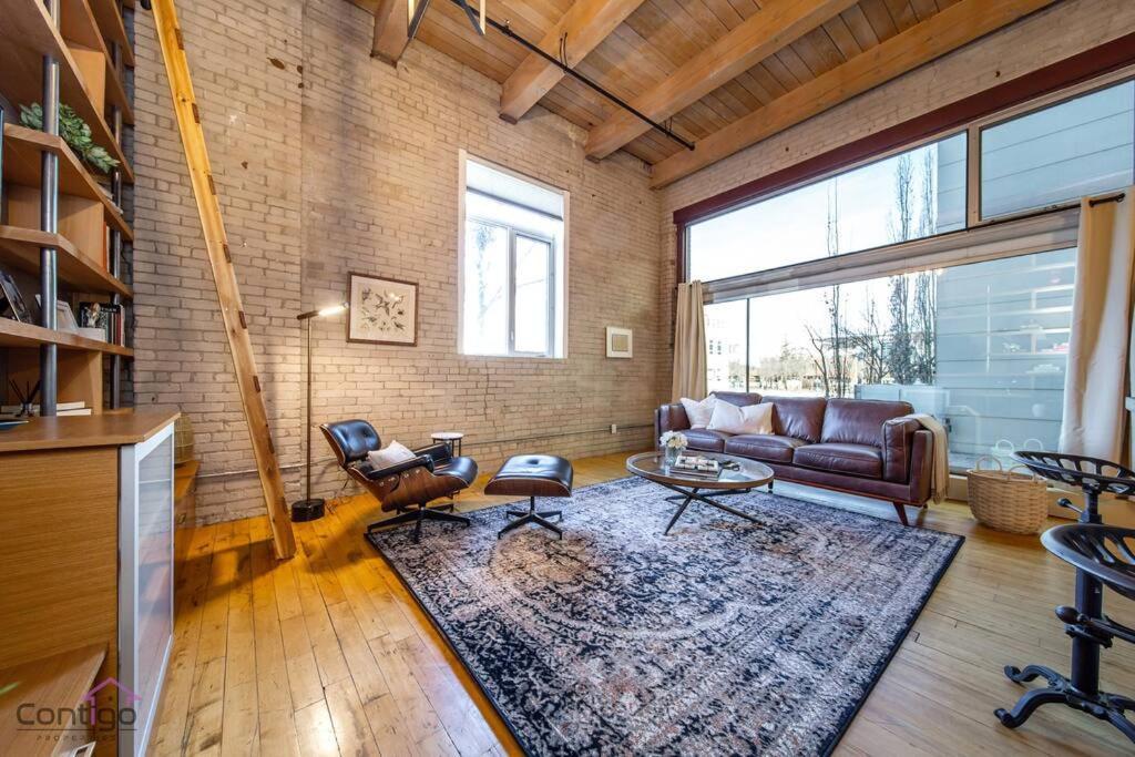אדמונטון Historic Jd Loft, Near Ice District, Rogers Place, Ug Parking מראה חיצוני תמונה
