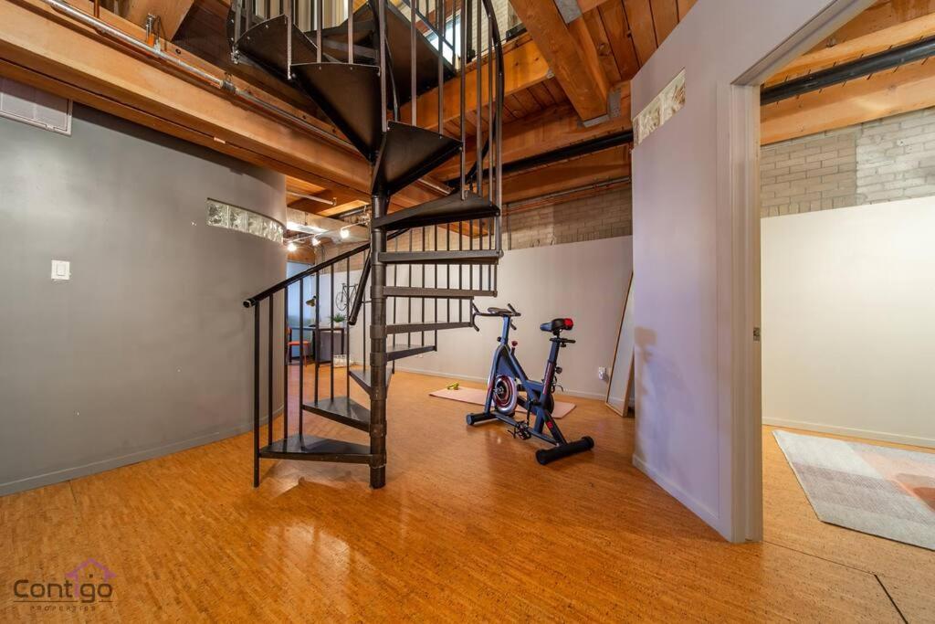 אדמונטון Historic Jd Loft, Near Ice District, Rogers Place, Ug Parking מראה חיצוני תמונה