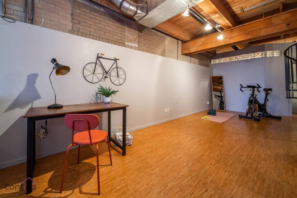 אדמונטון Historic Jd Loft, Near Ice District, Rogers Place, Ug Parking מראה חיצוני תמונה