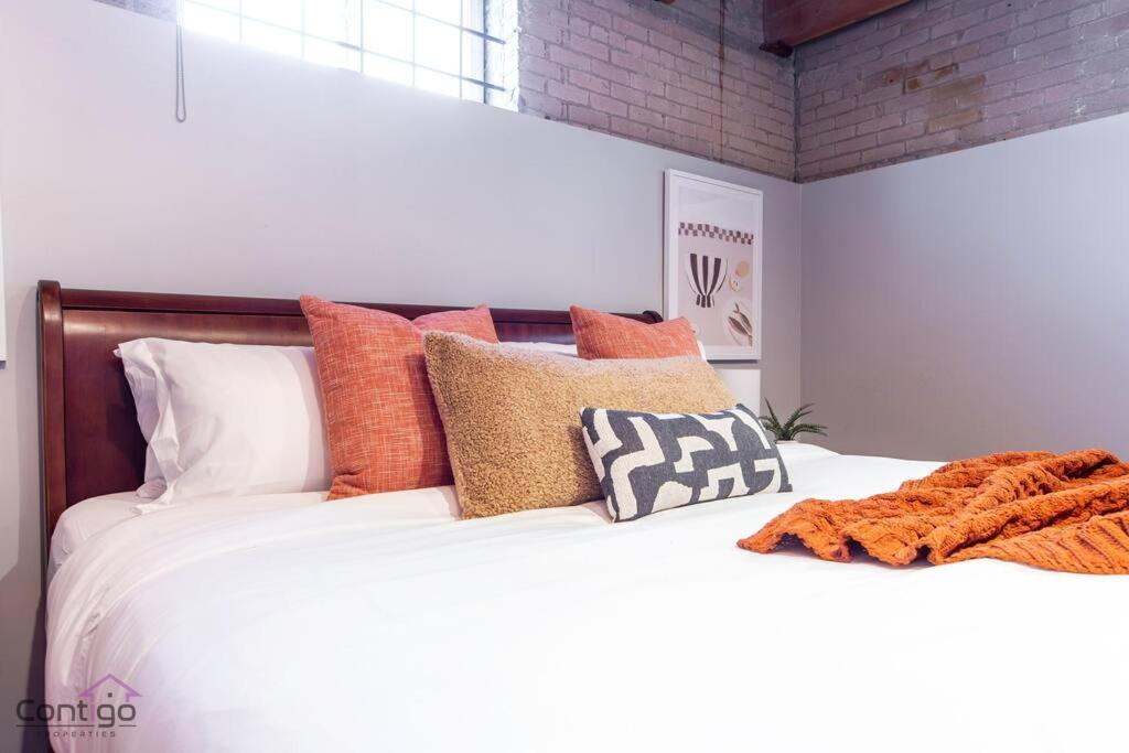אדמונטון Historic Jd Loft, Near Ice District, Rogers Place, Ug Parking מראה חיצוני תמונה