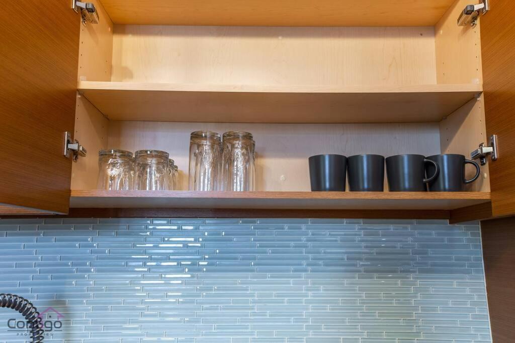 אדמונטון Historic Jd Loft, Near Ice District, Rogers Place, Ug Parking מראה חיצוני תמונה