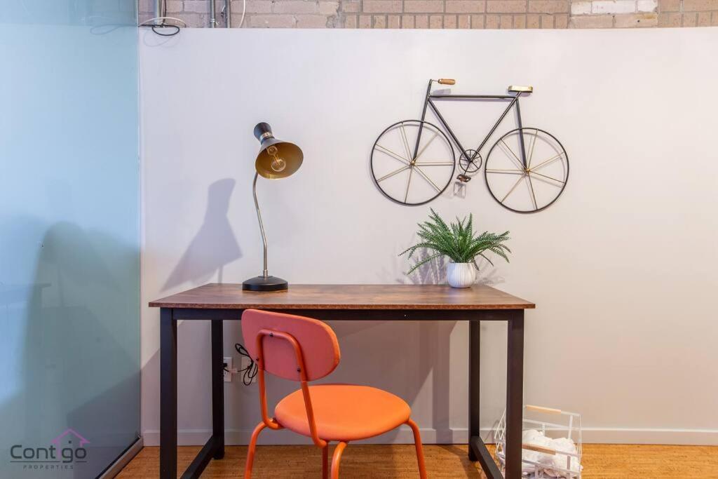 אדמונטון Historic Jd Loft, Near Ice District, Rogers Place, Ug Parking מראה חיצוני תמונה